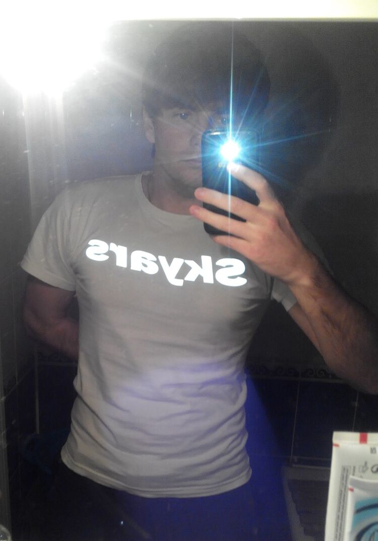  ,   Skyars, 33 ,     , c 