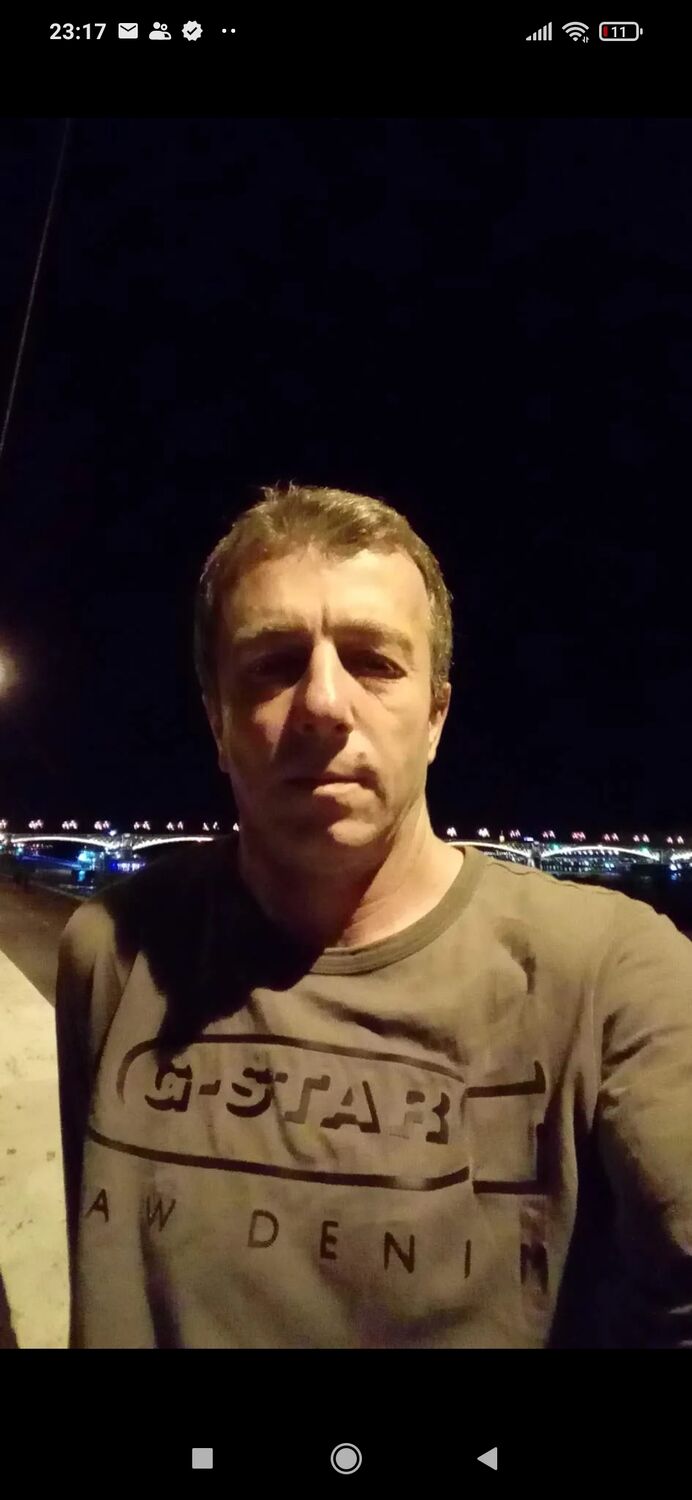  43822474  Sladjan, 47 ,    