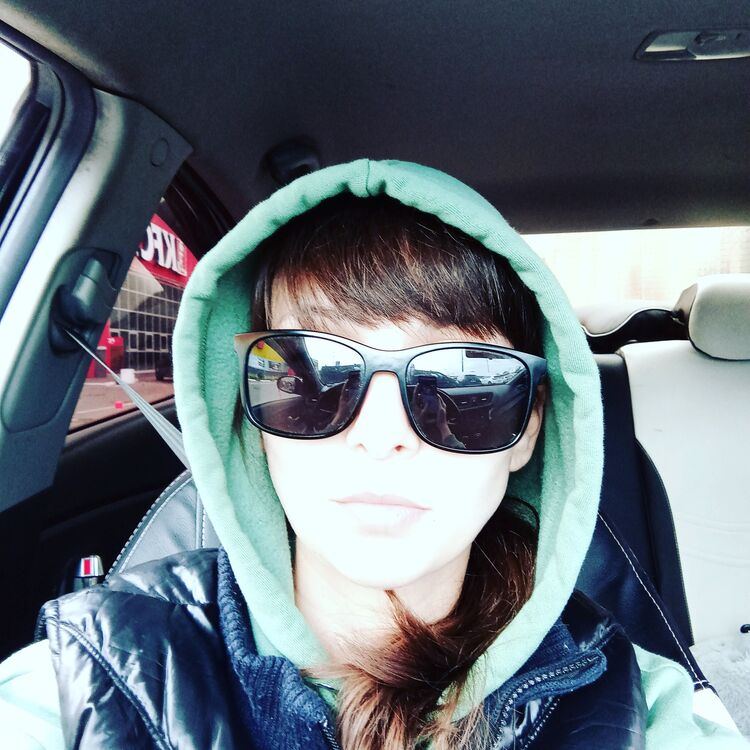  31402144  Alexandra, 32 ,    