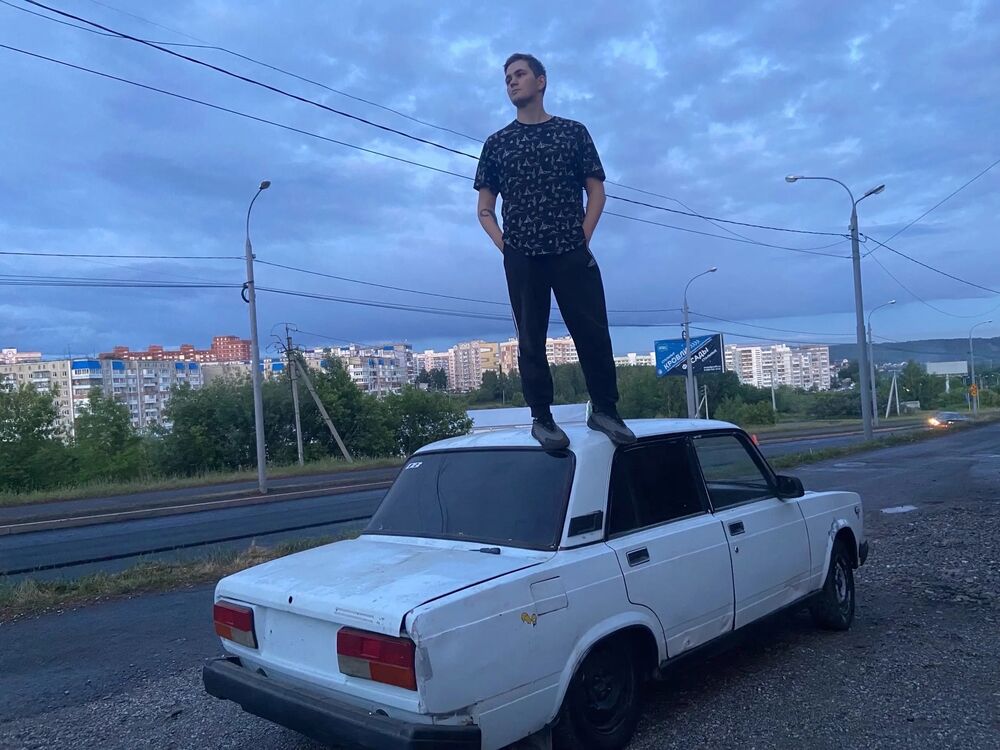  ,   Denis, 22 ,   ,   