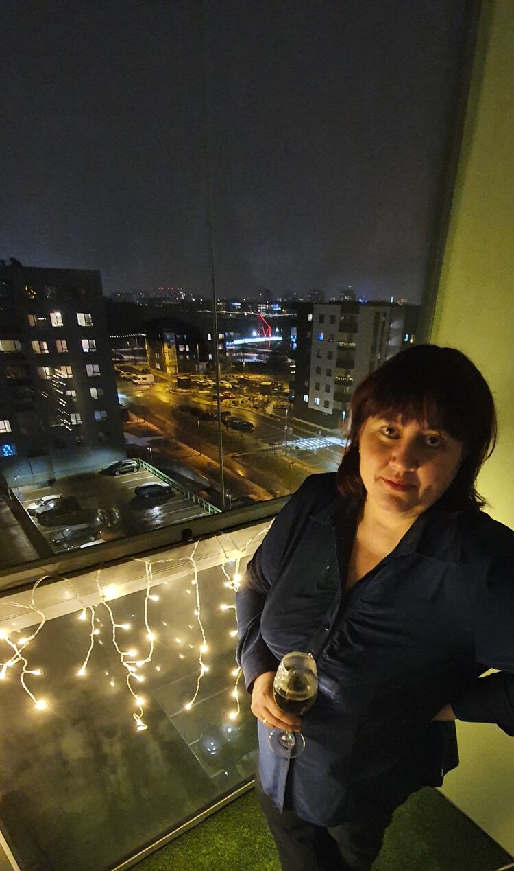  52318414  Irina, 55 ,    