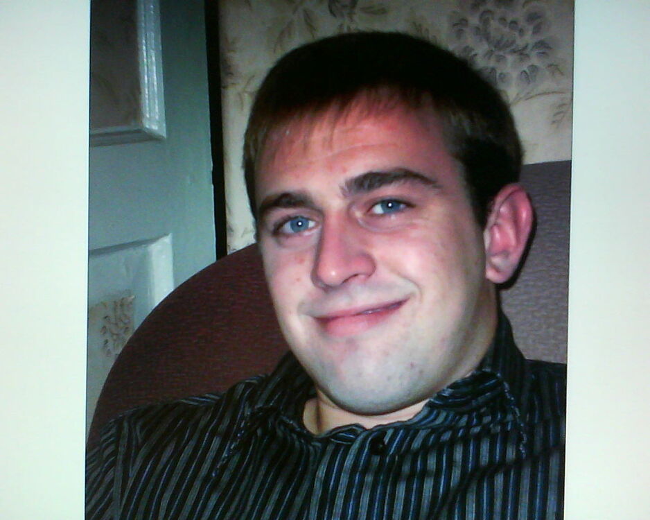  5296504  Roman, 41 ,     