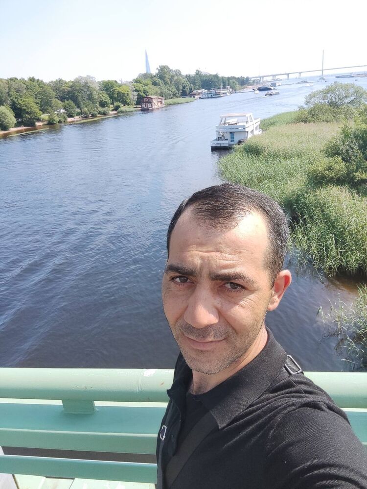  24222274  Nver, 40 ,    