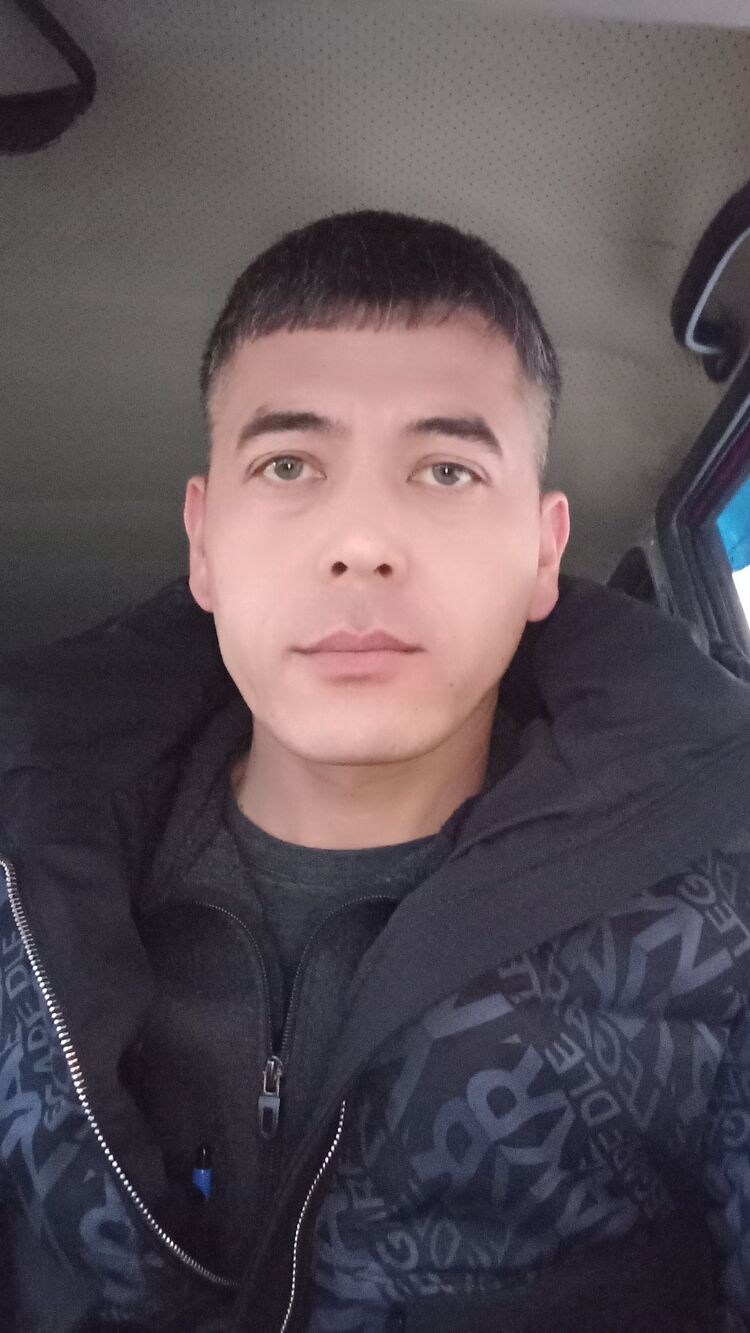  44088244  NURIDDIN, 37 ,    
