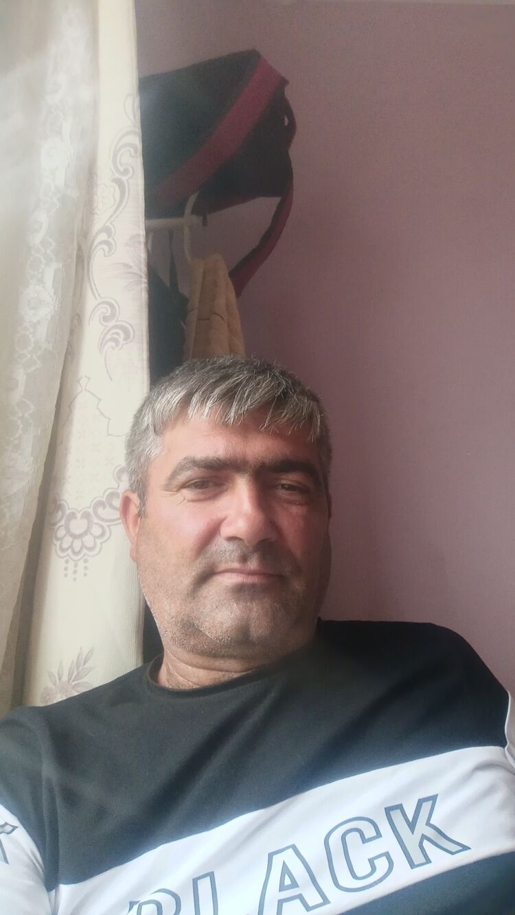  46559314  Xeqani, 43 ,    