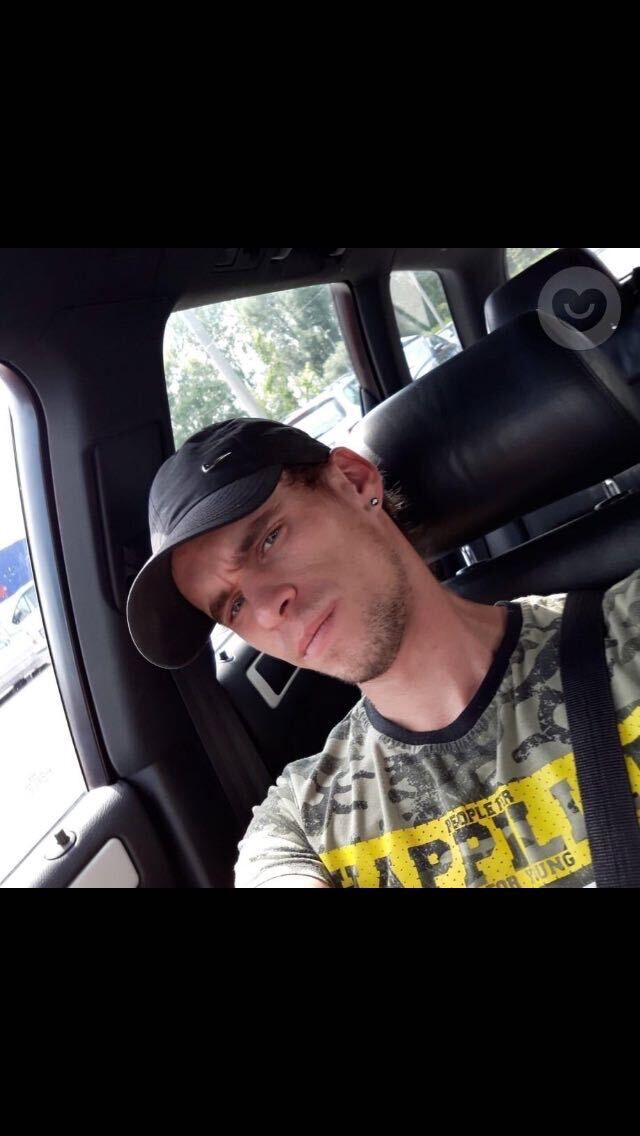  ,   Tom, 34 ,   ,   