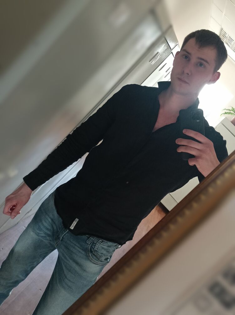  42811884  , 28 ,    
