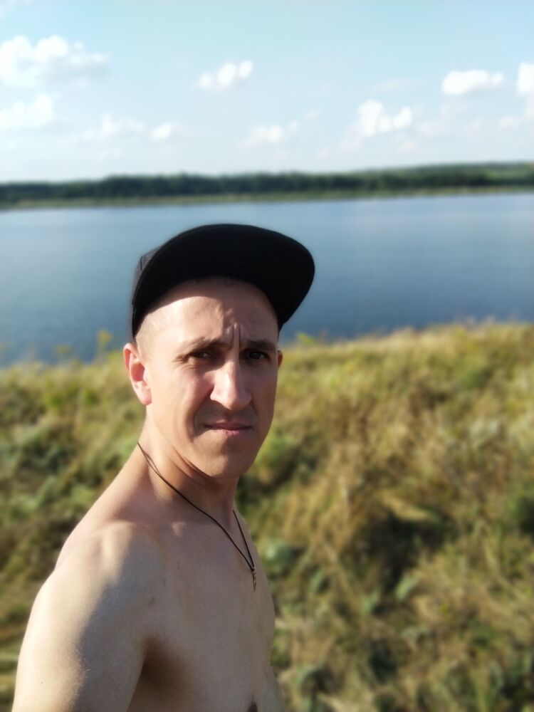  36570954  Marat, 39 ,    