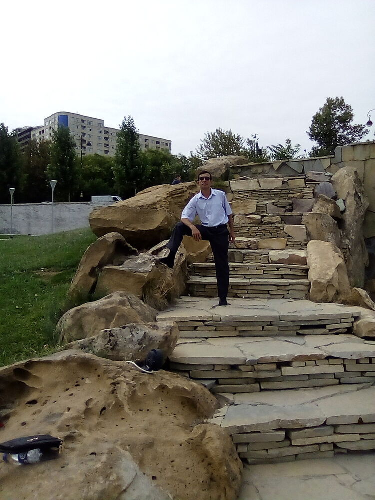  13107494  Elnur, 47 ,    