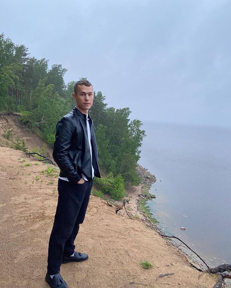  27219724  , 26 ,    -