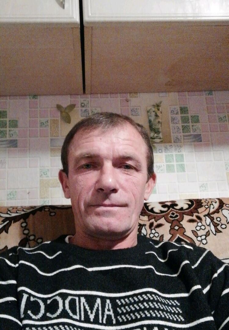  24681044  , 49 ,    