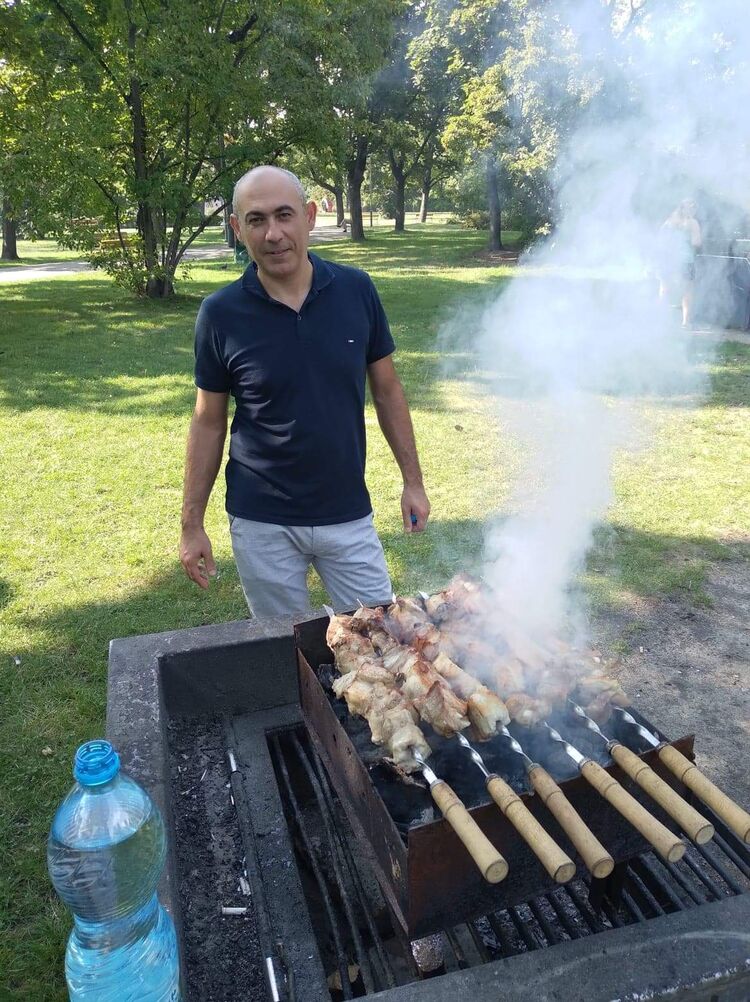  31364944  Giorgi, 41 ,    Warszawa
