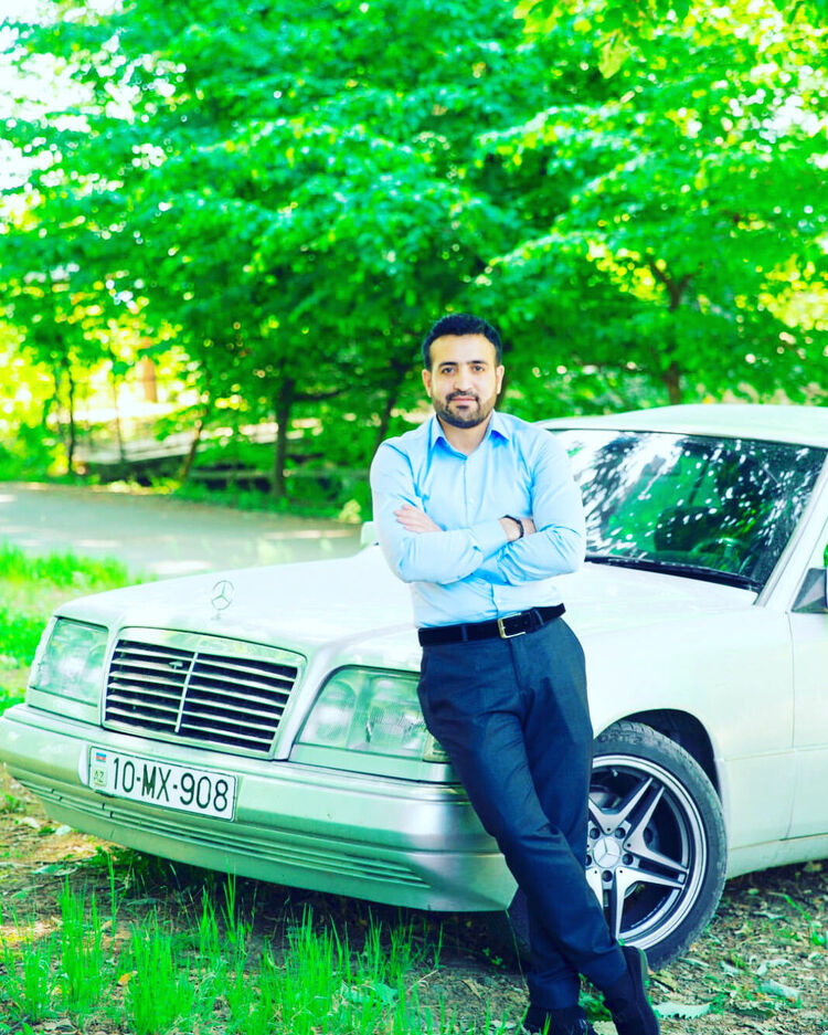  ,   Seymur, 37 ,   ,   