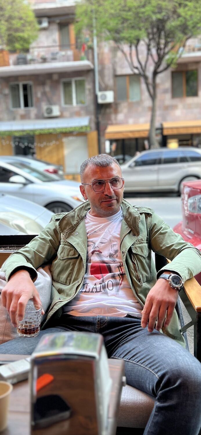  ,   Edgar, 40 ,     , c 