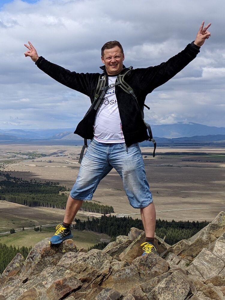  13533724  Tomas, 47 ,    