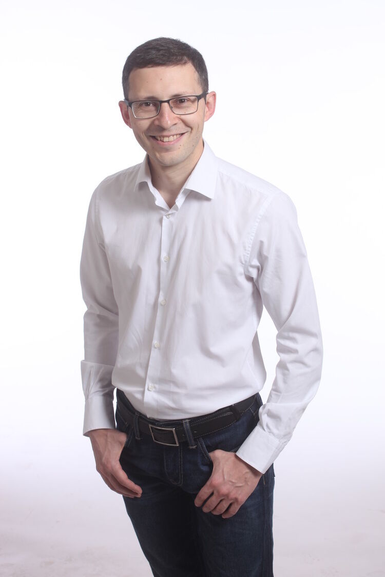  10786584  Mikhail, 42 ,    