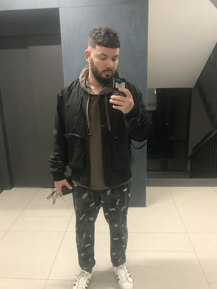  ,   Aleks, 32 ,   ,   