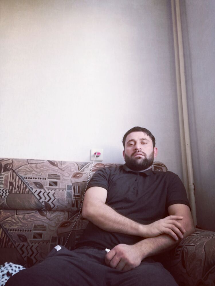  ,   LEON, 35 ,   ,   