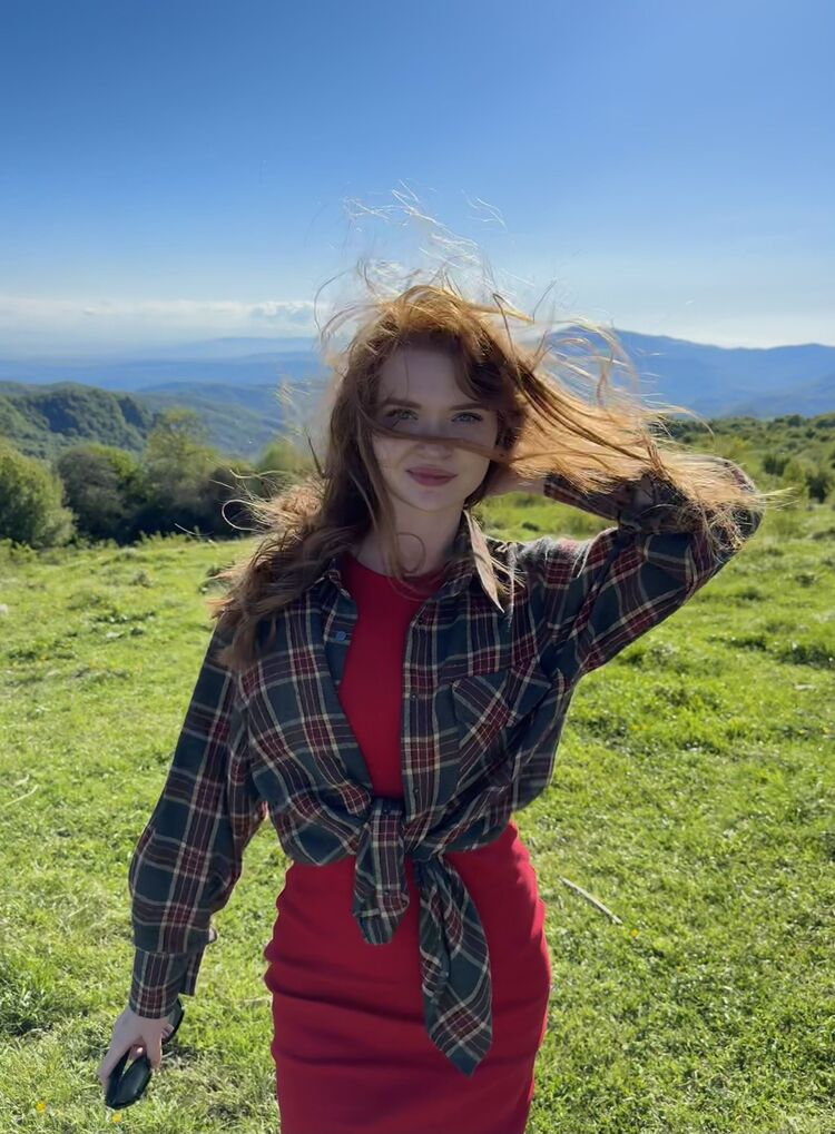  ,   Daria, 27 ,   ,   , c , 