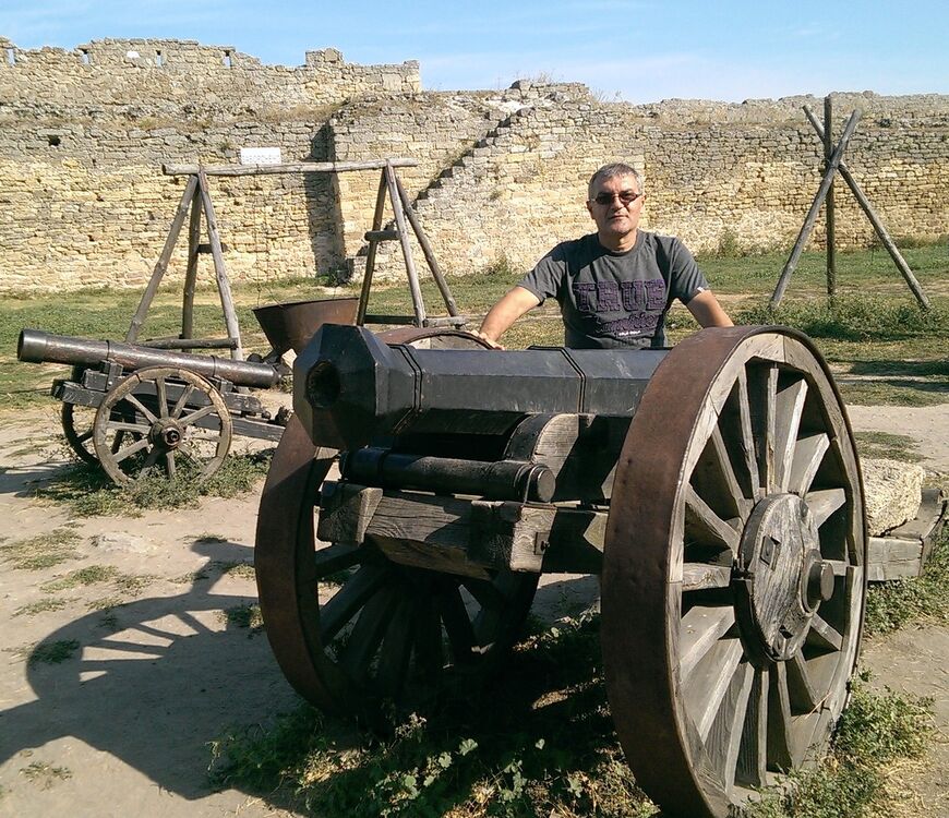  6424094  Vladimir, 66 ,    