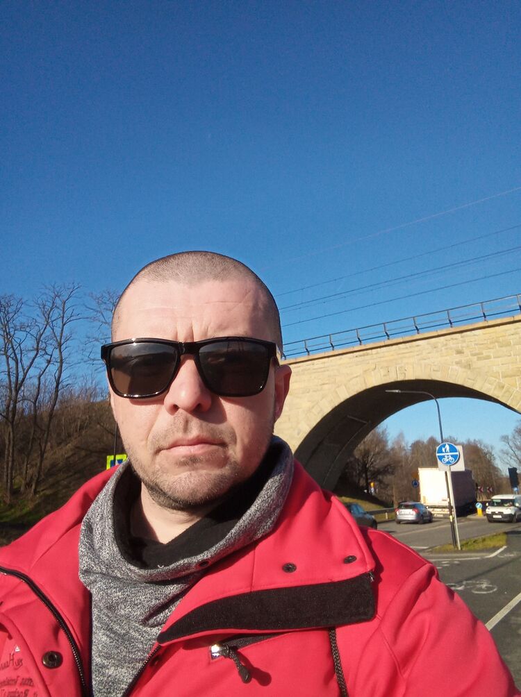  Rybnik,   , 38 ,   ,   