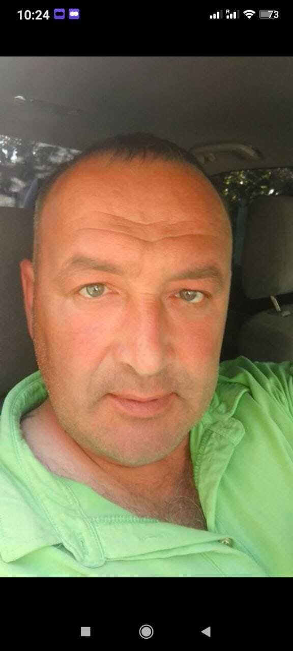  37024794  Vasily, 45 ,    