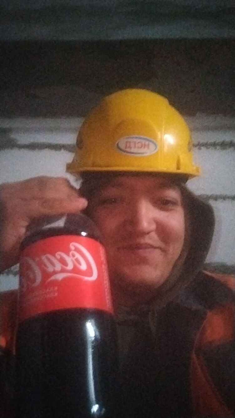  46042864  , 27 ,    