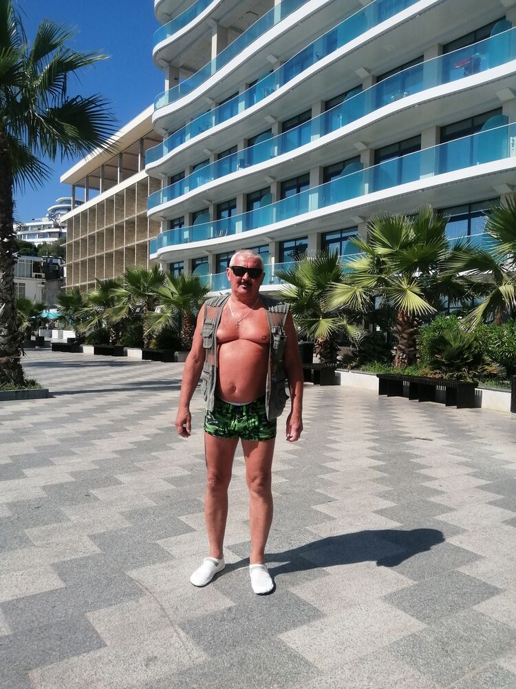  53066954  Nikolay, 65 ,    -