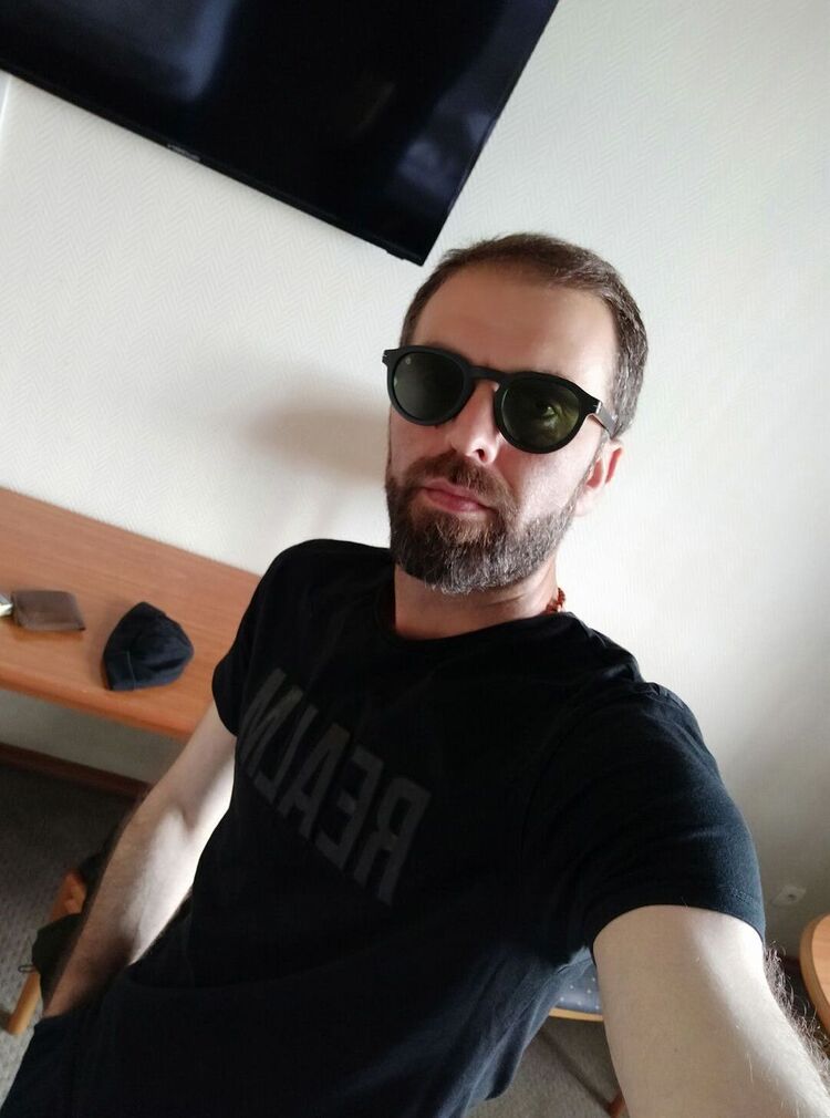  ,   Davit, 36 ,   ,   , 