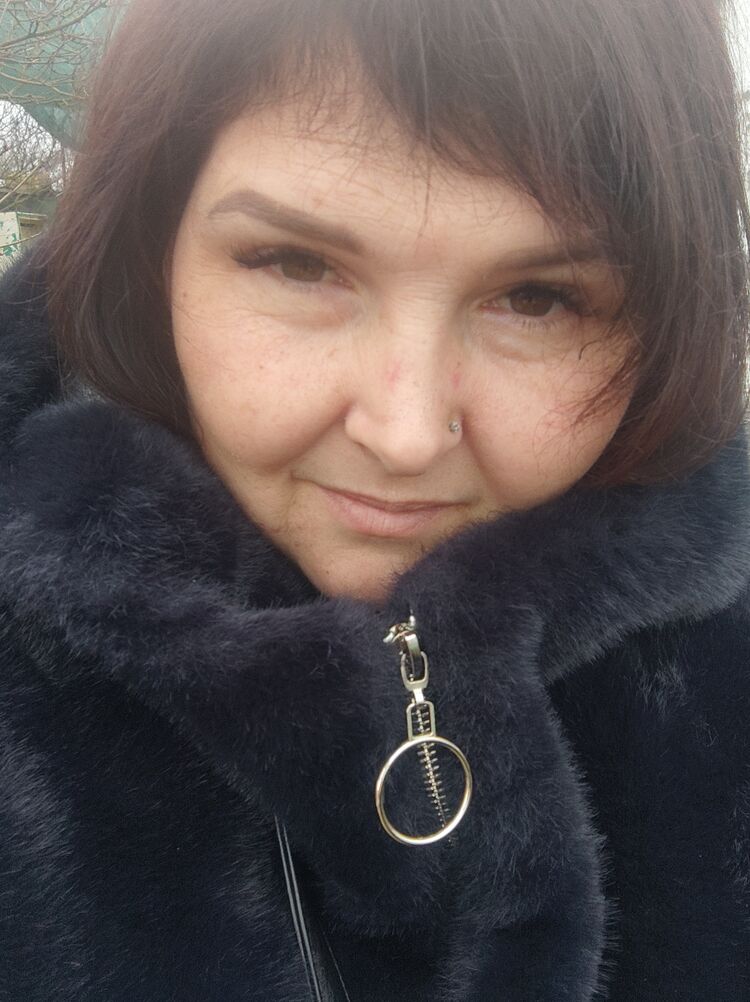  49588414  Irisska, 39 ,    