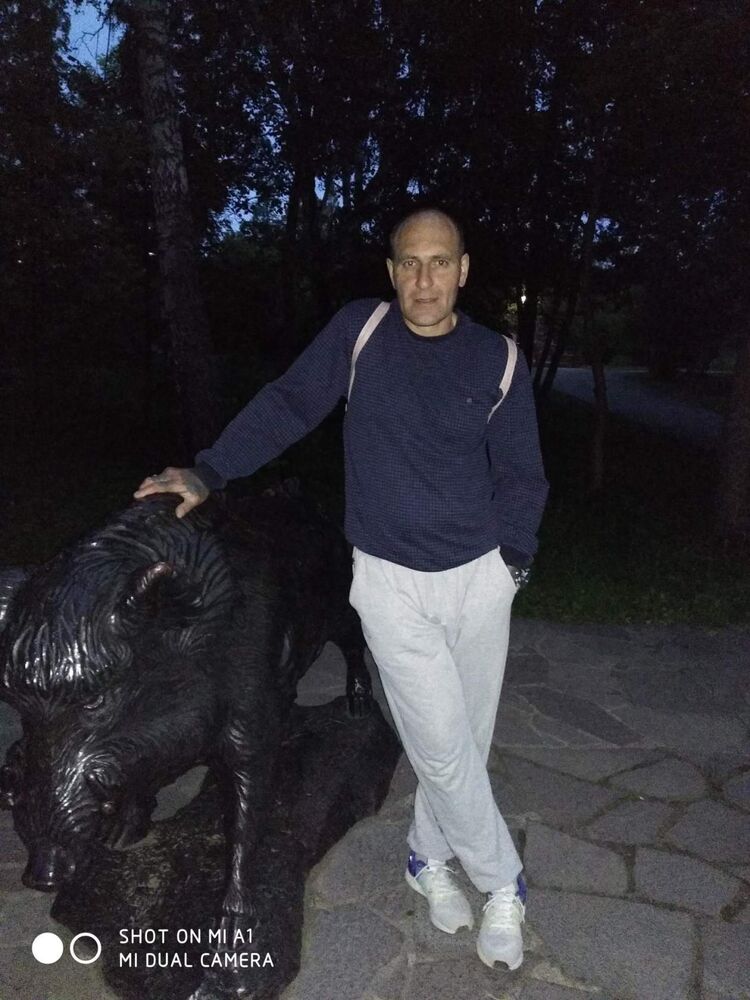  23817974  , 49 ,    