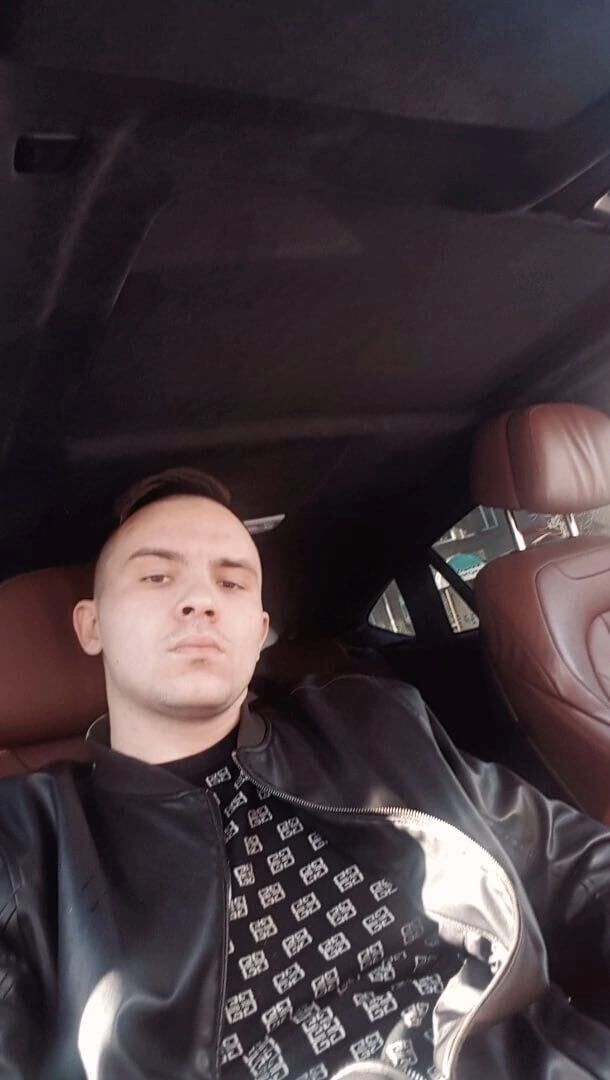  31569354  , 27 ,    