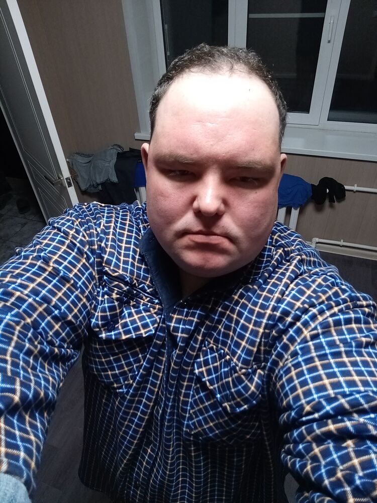  ,   Ivan, 32 ,   c 