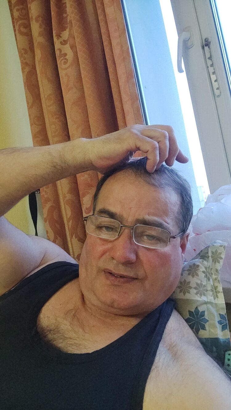  43338714  Sedat, 54 ,    