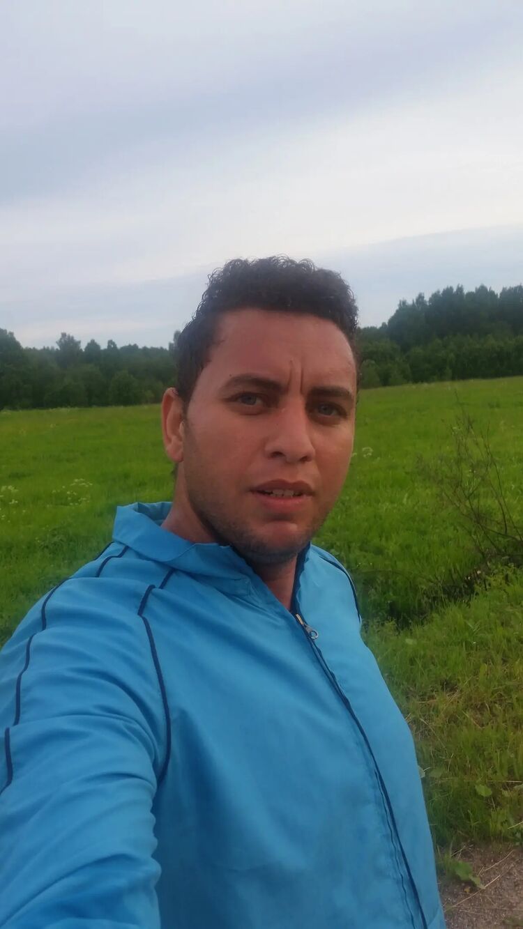  26923624  Mahmoud, 36 ,    Al Ghardaqah