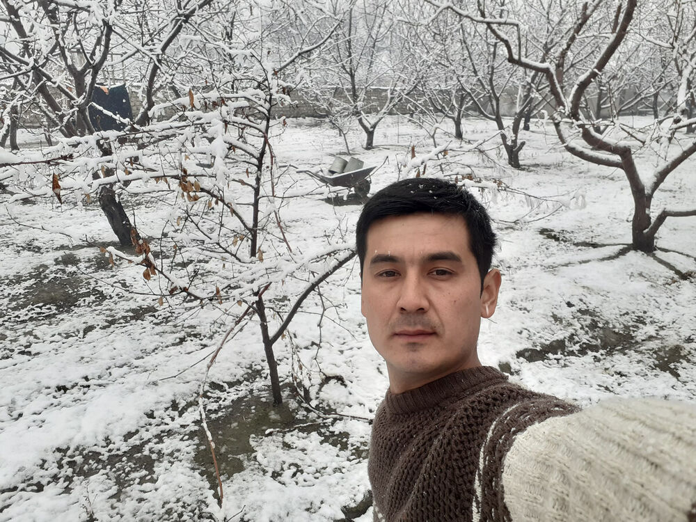  20640774  Ali, 37 ,    