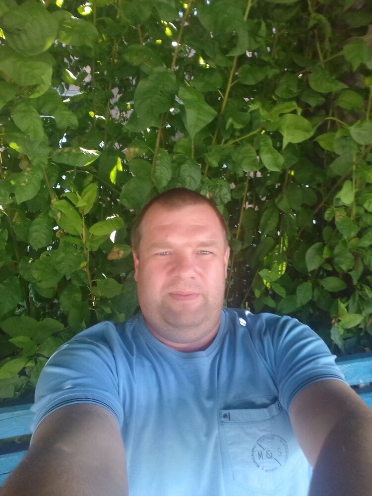  ,   Denis, 44 ,   ,   , c 