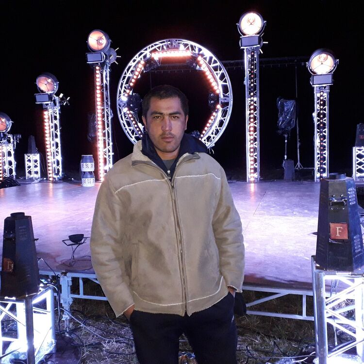  ,   Alek, 37 ,   ,   , c 