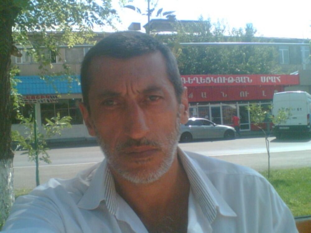  31313824  Artur, 55 ,    