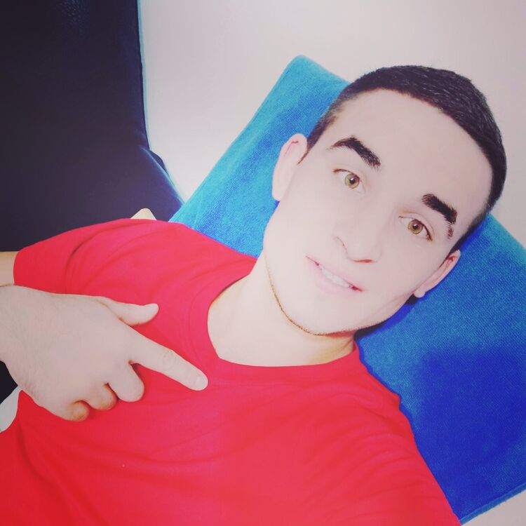  35321244  Stas, 28 ,    