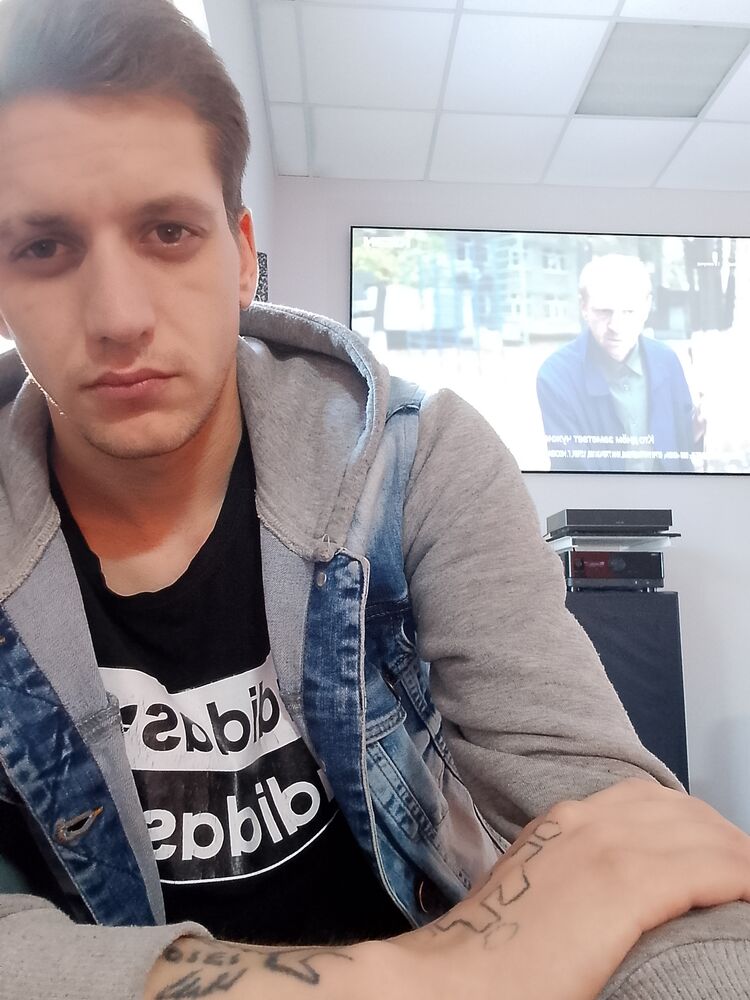  42904974  Vova, 24 ,    --