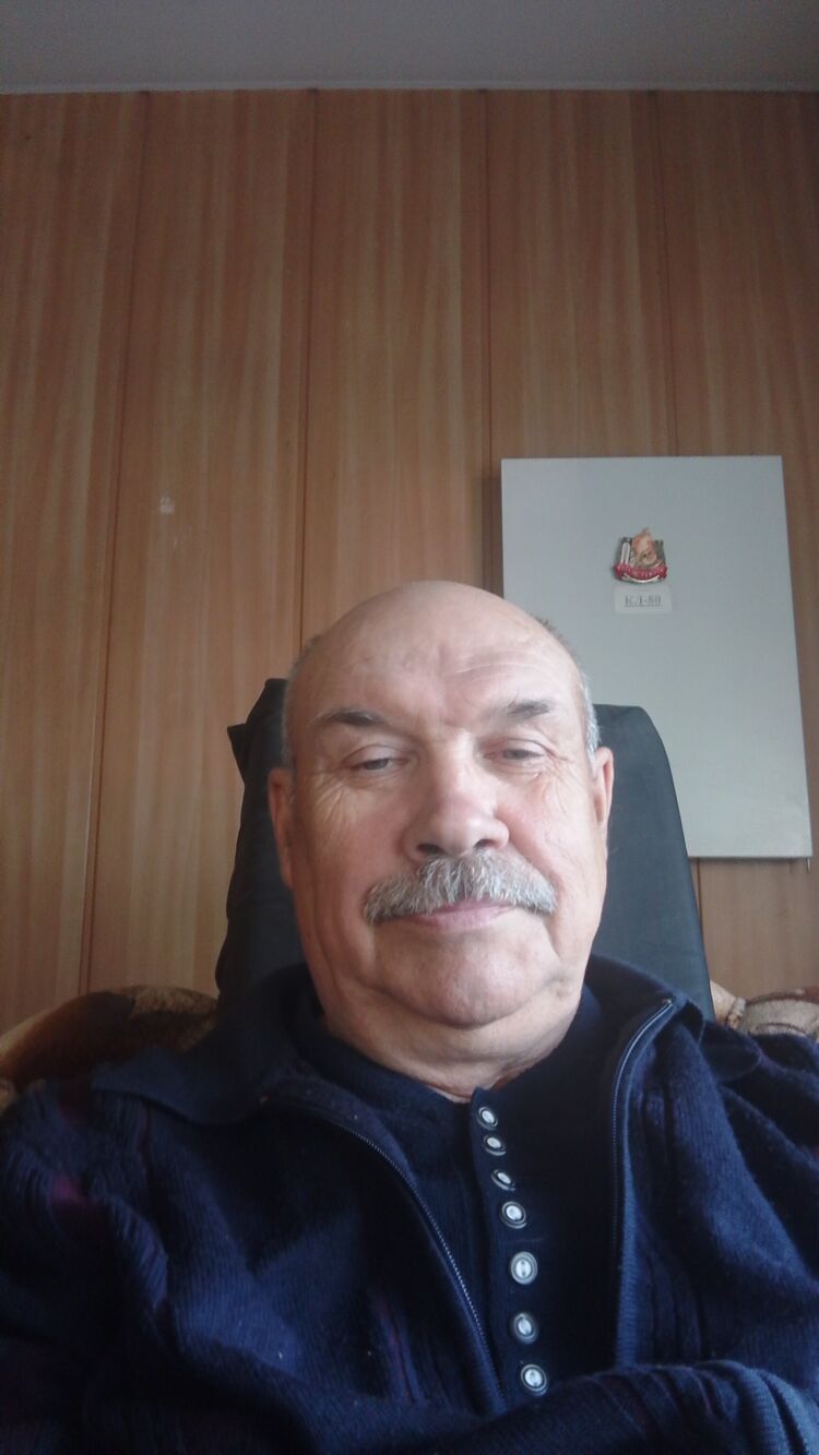  47071834  , 70 ,    