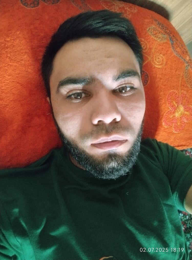  52496464  Bakhtyarovic, 28 ,    