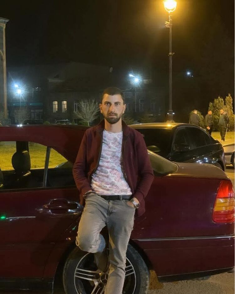  52546894  Ashot, 26 ,    