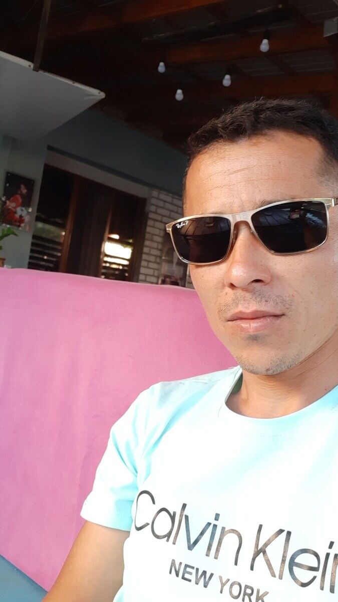  21209344  Zarif, 41 ,    