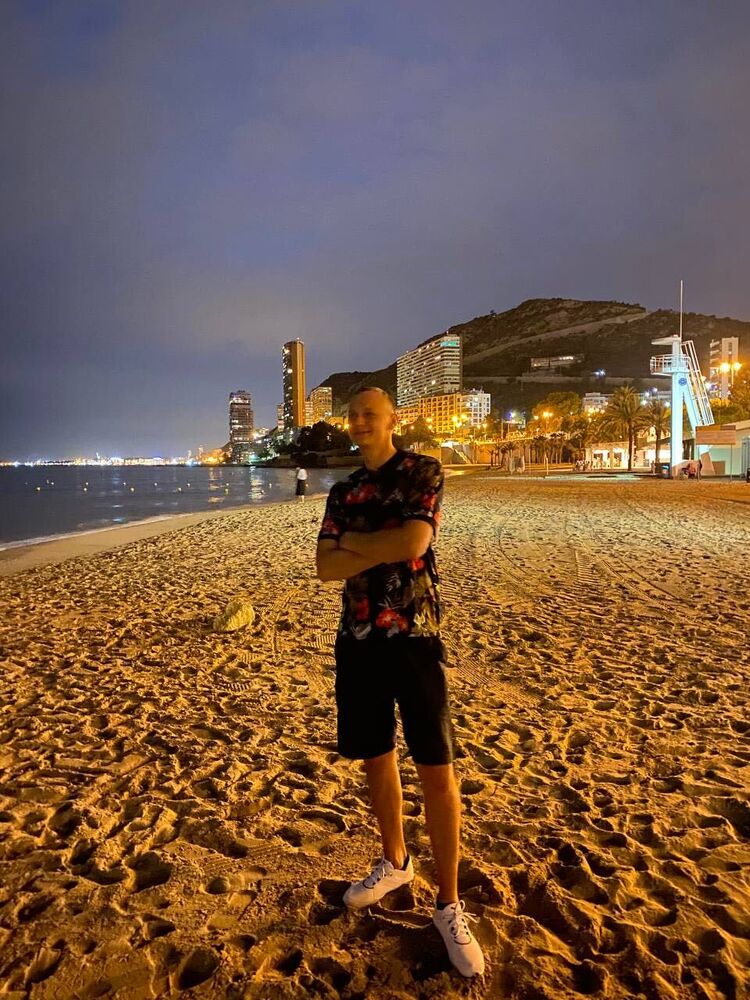  Praha,   Dmytro, 26 ,   ,   