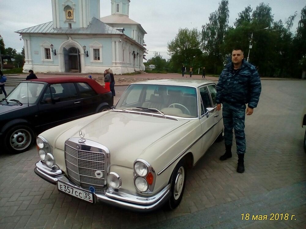  12411154  Antony, 40 ,    