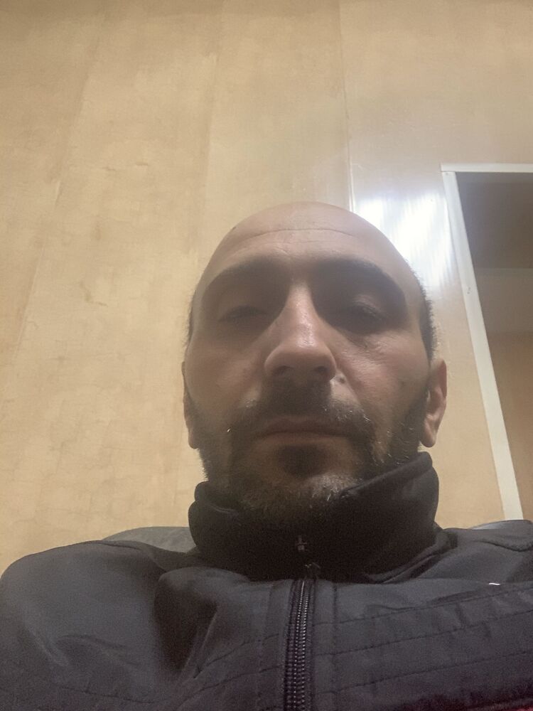  49361794  , 42 ,    