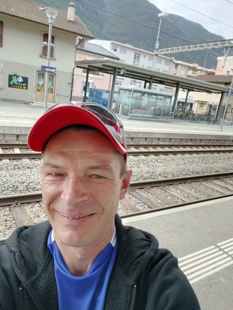  40544264  Vitaliy, 49 ,    
