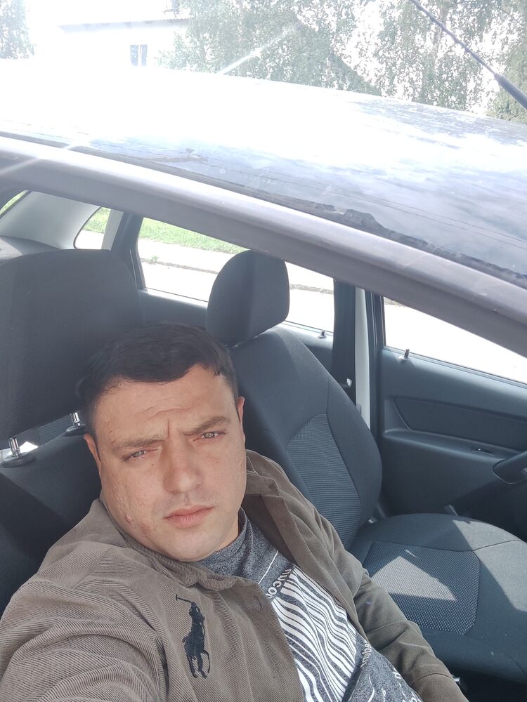  52215884  , 32 ,    